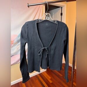 Brandy Melville Ribbed Tie Front Top Gray Long Sleeve Fitted Stretchy